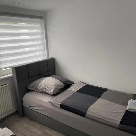 Apartment Gross 4 8 Einzelbetten Stellplatz Wifi *
